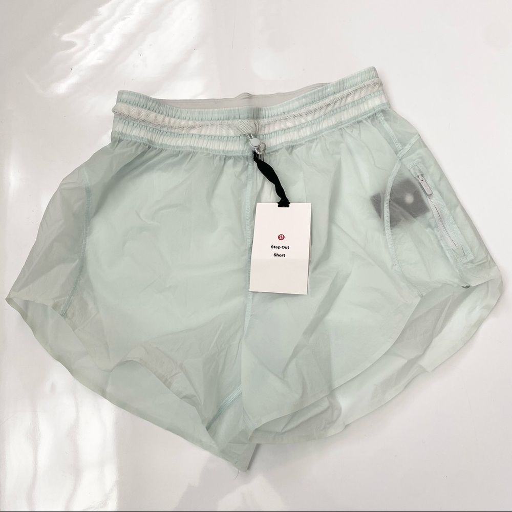 Lululemon step out short high rise short 3” size 6 ocean air mint green